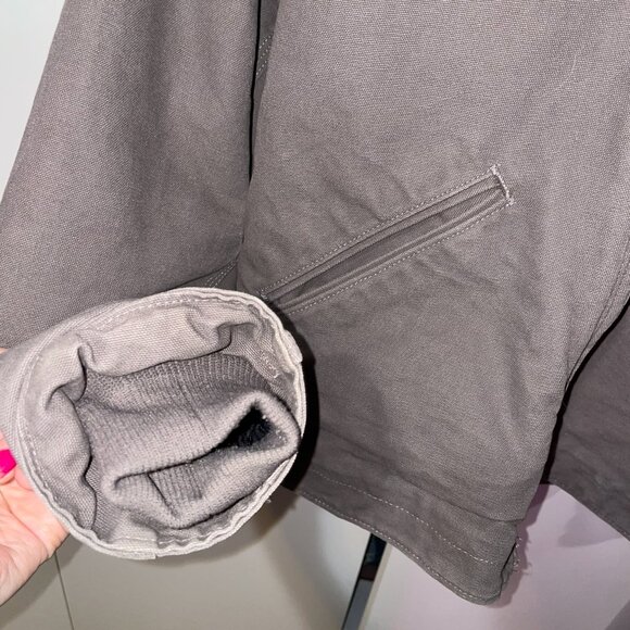 Carhartt Women's Sherpa Lined Sandstone Sierra Jacket in Taupe Gray - Picture 8 of 17